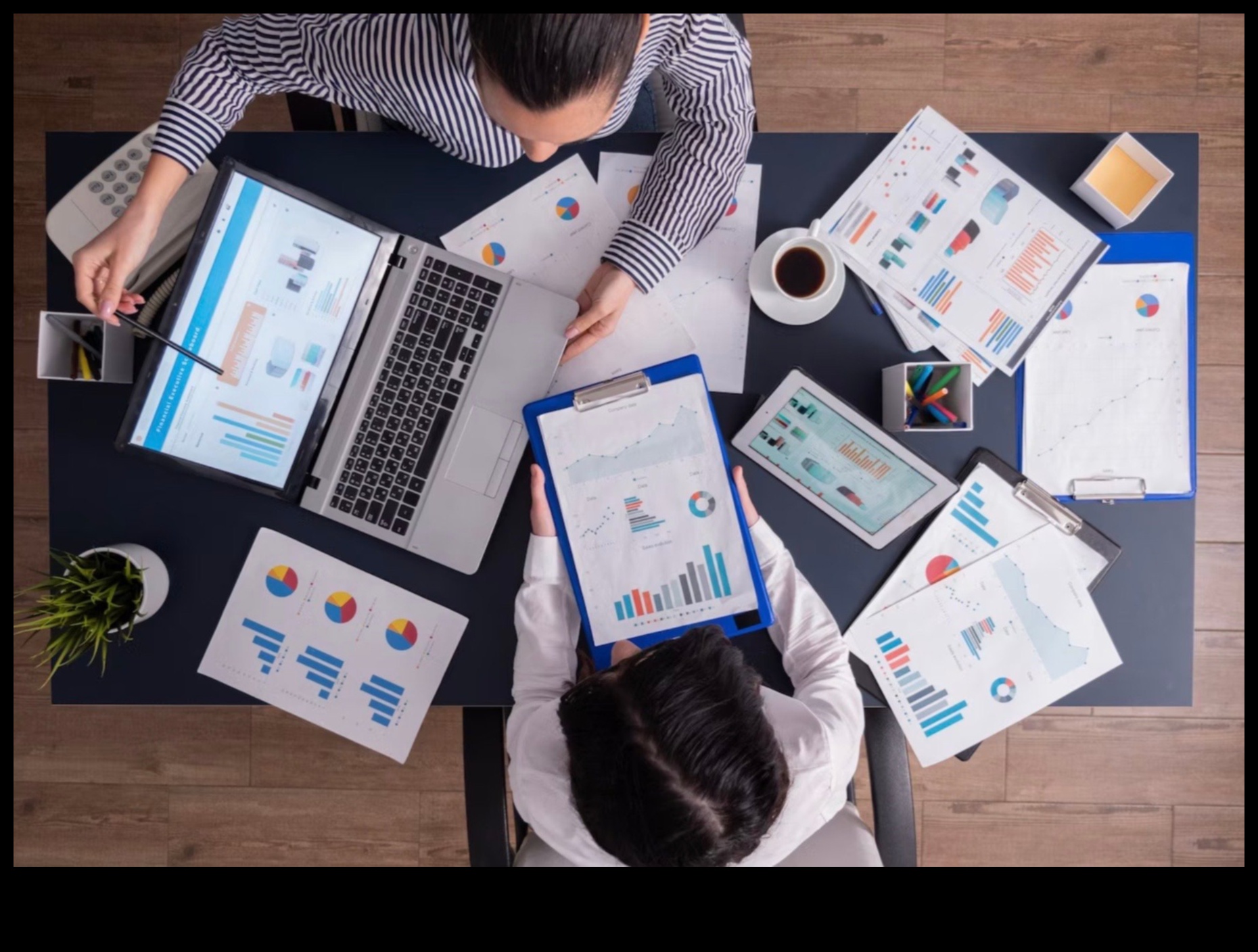 Navigācija sociālajos stāstos: efektīvas digitālās reklāmas ceļvedis