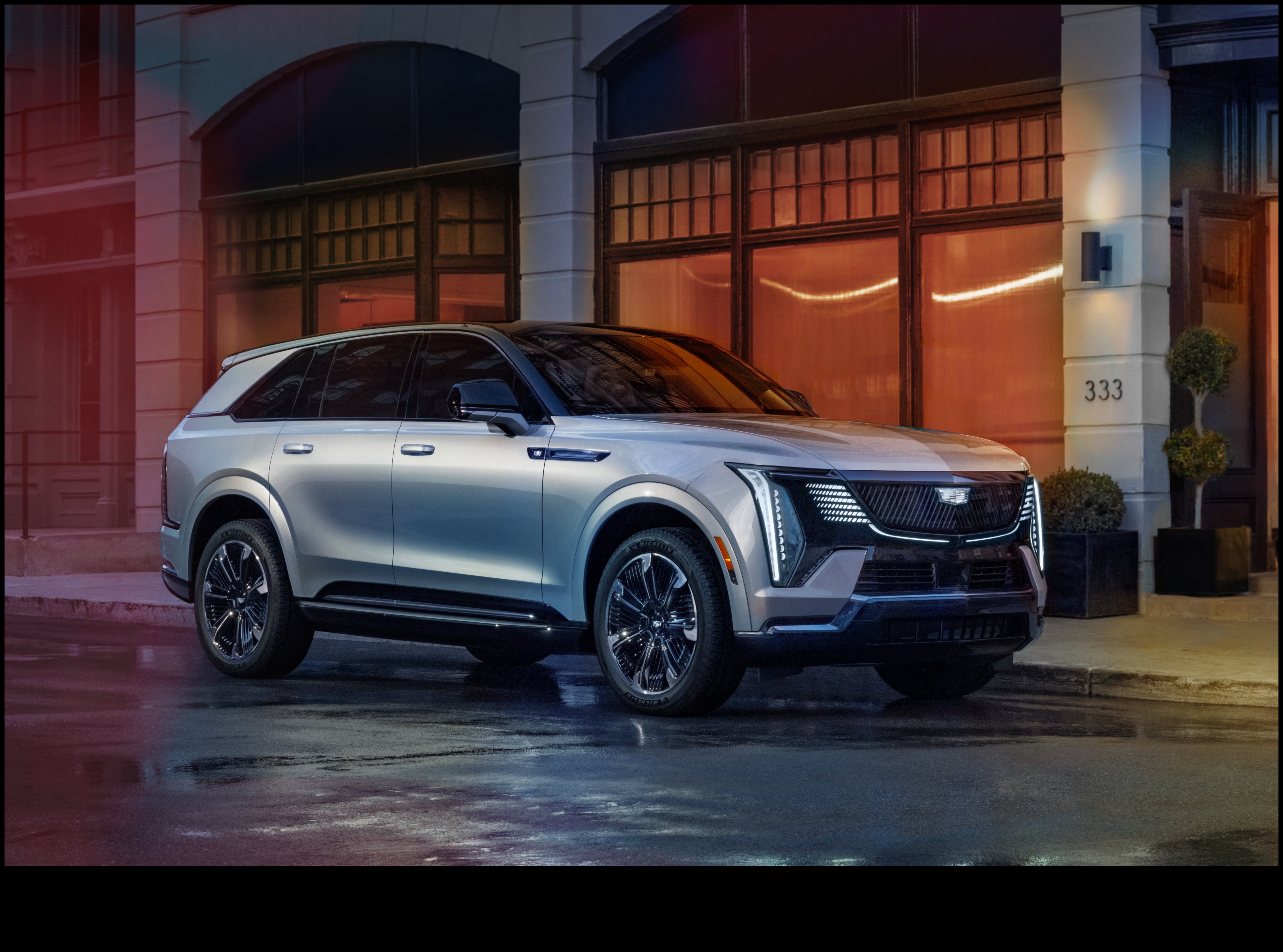 SUV dzīves inovācijas: jaunākās komunālo transportlīdzekļu tehnoloģijas