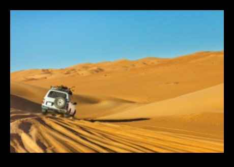 Desert Dreams bezceļa transportlīdzekļi viegli šķērso smilšu kāpas 4 Tuksneša sapņi: apvidus transportlīdzekļi, kas ar nepārspējamu veiklību cīnās ar smiltīm