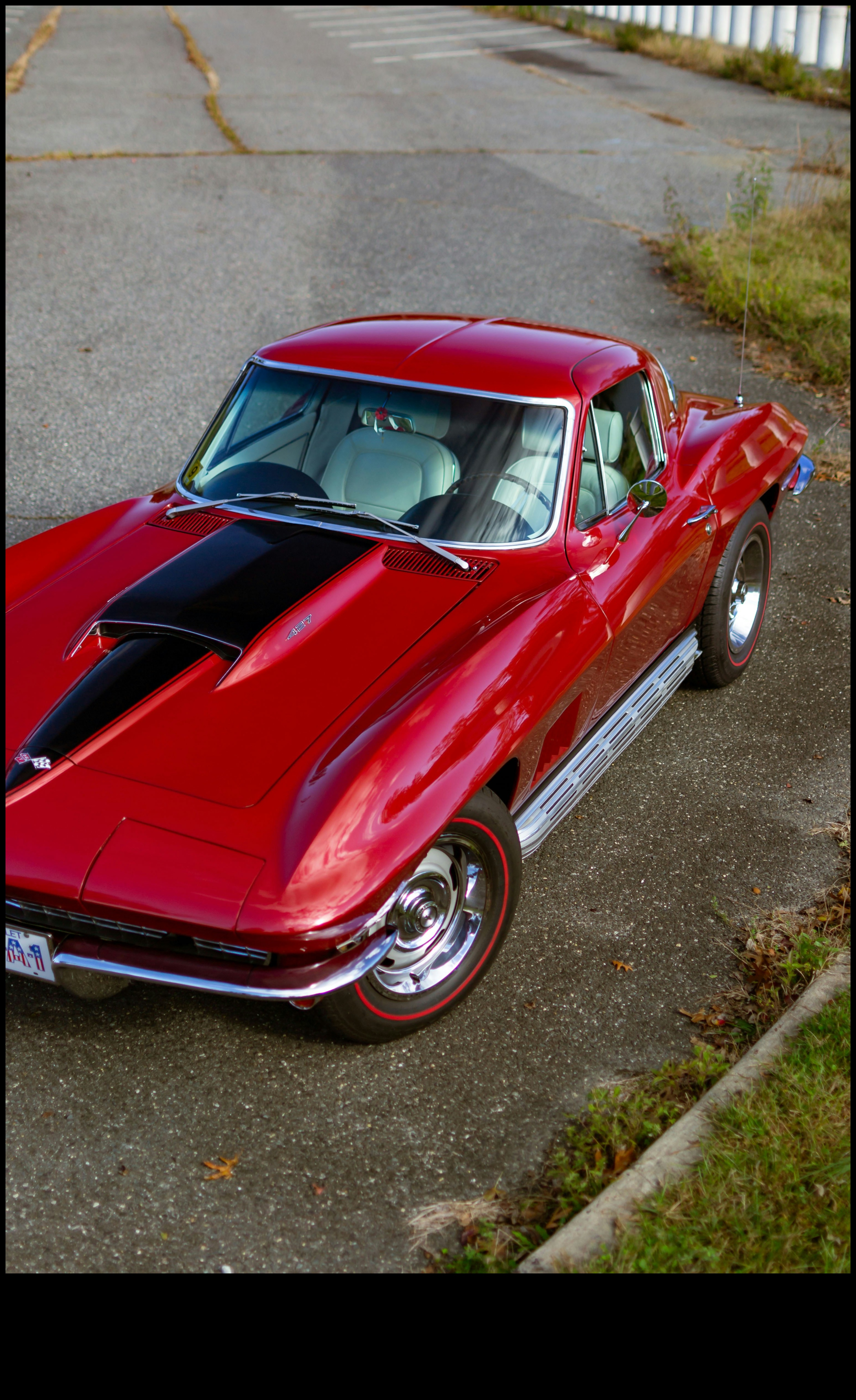 Elegance uz riteņiem: klasisko automašīnu dizainu mūžīgais valdzinājums