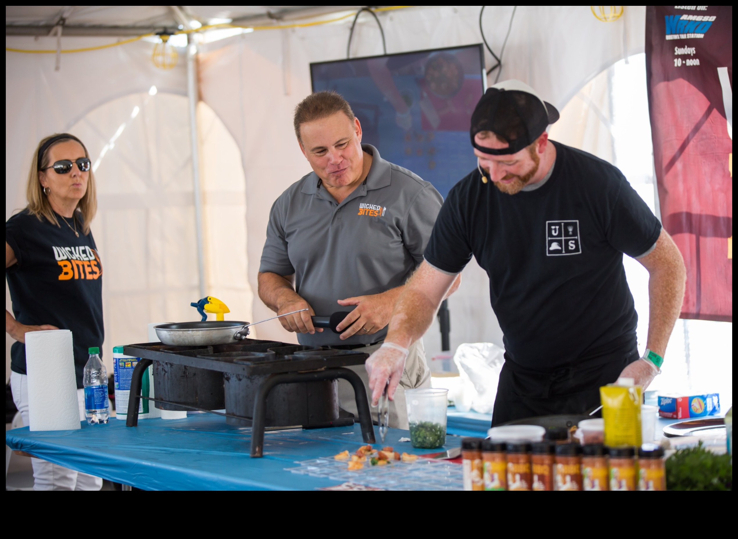 Piekrastes virtuves turpinājums: jūras velšu festivāli un kulinārijas pasākumi