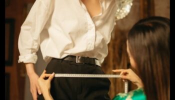 High-Tech Glam: moderni tērpi, kas no jauna nosaka modes standartus