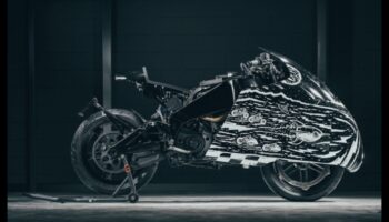 Pielāgoti darbi: unikālas un mākslinieciskas motociklu modifikācijas